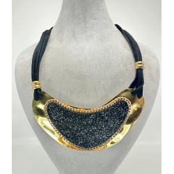 Siyah Derili Gold Taşlı Kolye